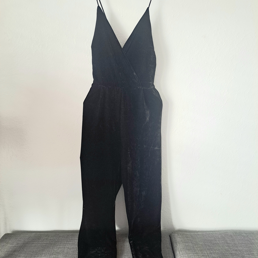 DEX - Black Velvet Spaghetti-Strap Jumpsuit